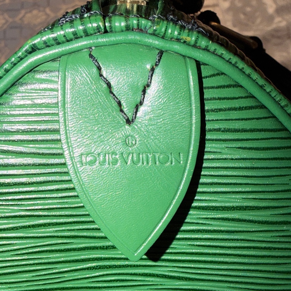 Authentic Vintage Louis Vuitton Speedy 25 in Epi Leather - Picture 5 of 16